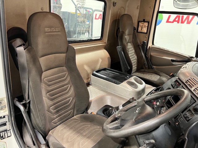 DAF CF85 410 8×4 Day Cab Steel Tipper Grab