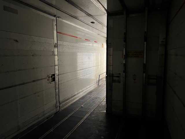 Mercedes Antos 1827 Day Cab Fridge Box