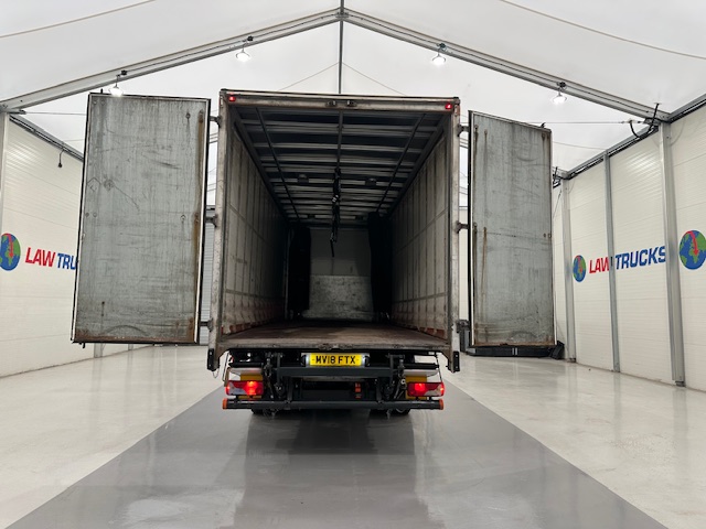Scania P250 4×2 Sleeper Cab Curtainsider