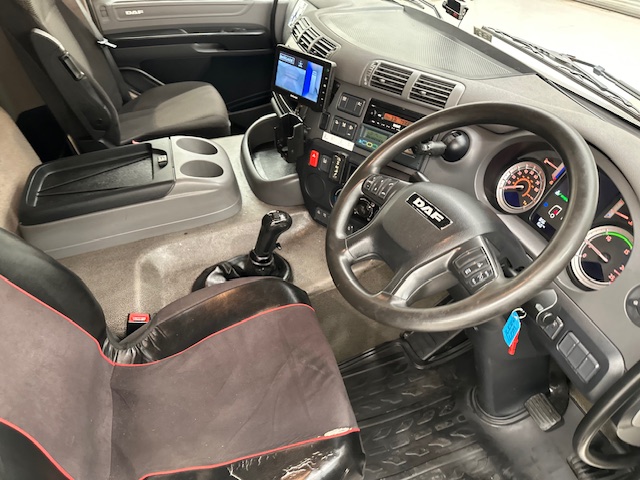 DAF CF 290 6×2 Rear Steer Fridge Box