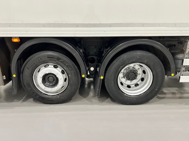DAF CF 290 6×2 Rear Steer Fridge Box
