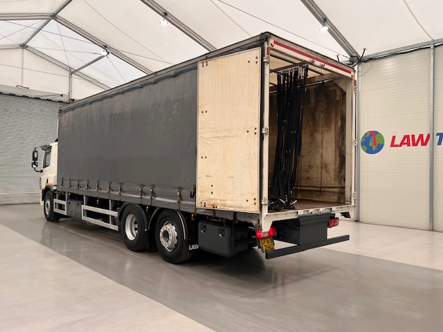 DAF CF75 310 Rear Lift Sleeper Cab Curtainsider