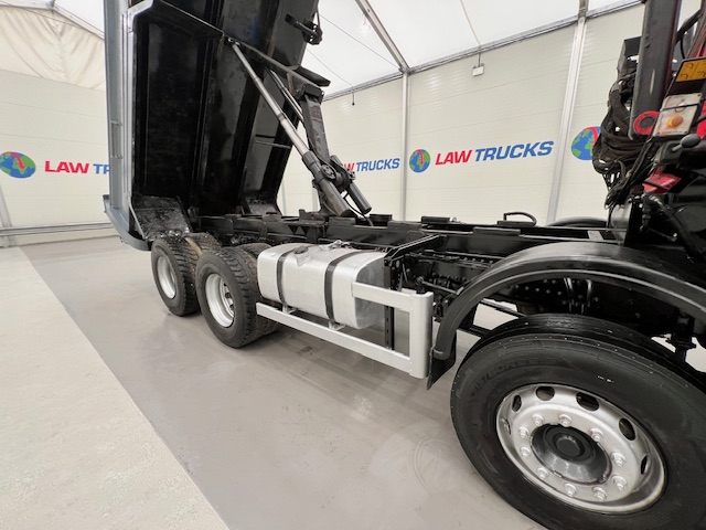 DAF CF 400 8×4 Day Cab Steel Tipper Grab