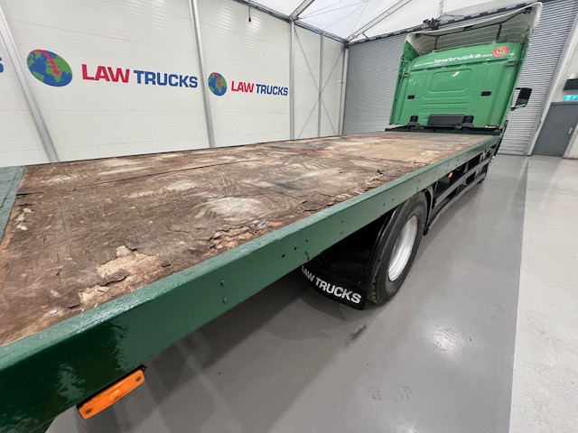 Scania P94 220 4×2 Sleeper Cab Flatbed