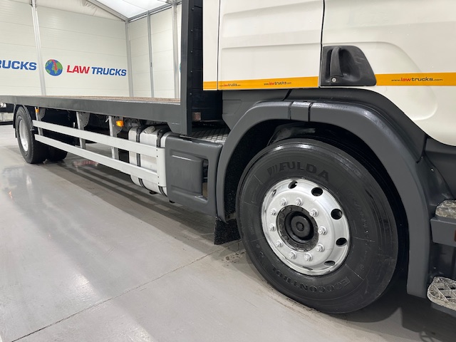 Scania P94 230 4×2 Sleeper Cab Flatbed