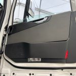 Volvo FH 460 Euro 5 6×2 Tractor Unit Safari Edition - thumbnail
