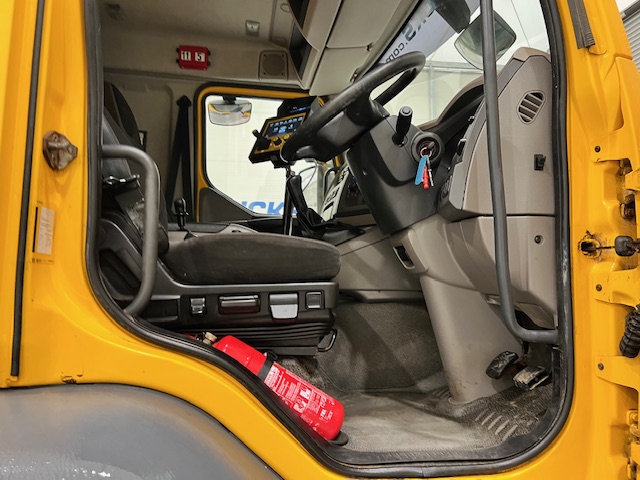 DAF LF 250 4×2 Sleeper Cab Gritter