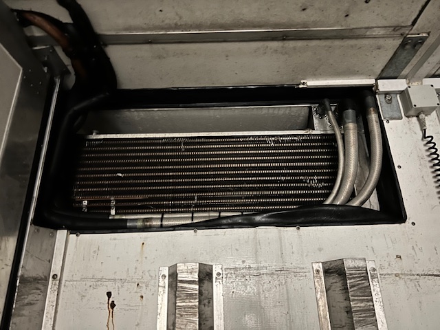 Mercedes Antos 1827 Day Cab Fridge Box