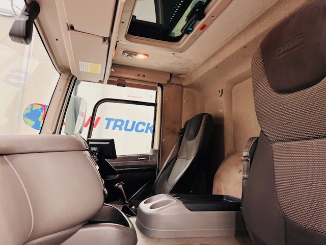 DAF CF 290 6×2 Rear Steer Fridge Box