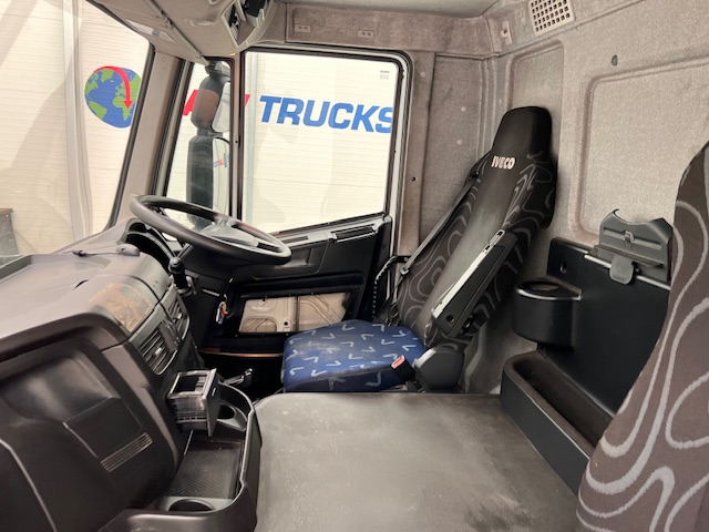 Iveco Stralis 310 AT 6×2 Box Van