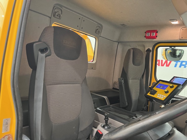 DAF LF 250 4×2 Sleeper Cab Gritter