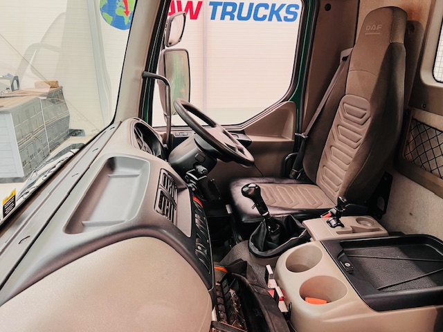 DAF LF55 220 Day Cab Dropside Brick Grab