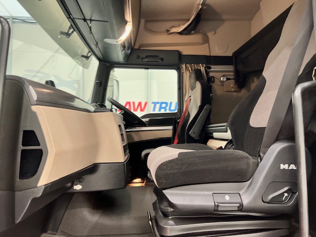 MAN TGX 26.470 6×2 Midlift Tractor Unit