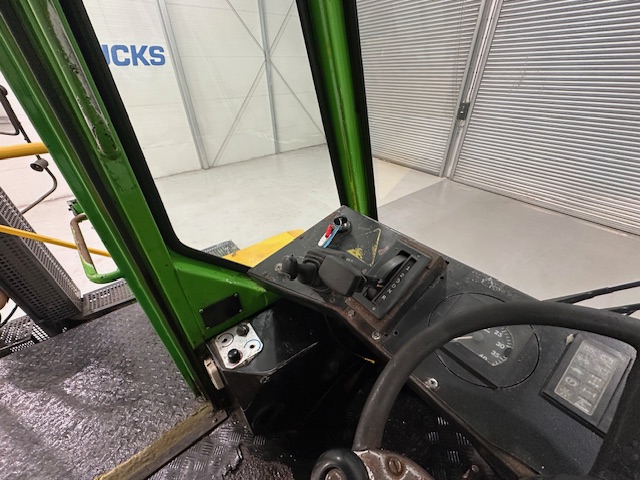 Terberg YT 180 4×2 Dock Spotter Shunter Unit