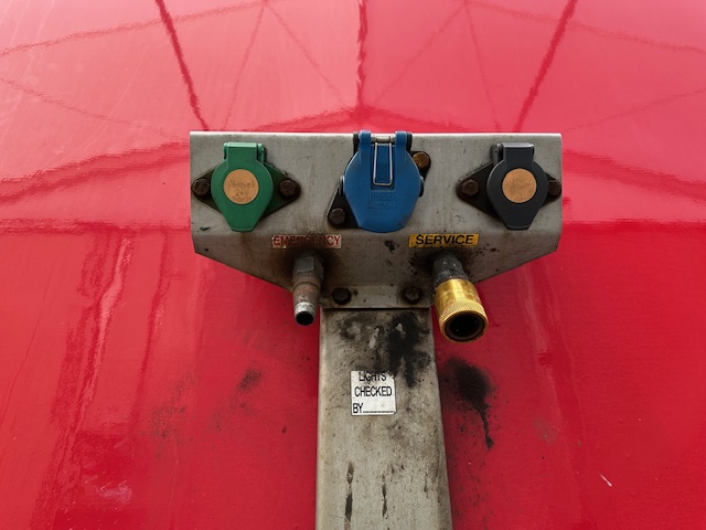 Montracon Tri Axle 4.2m Curtainsider Trailer Moffat Brackets