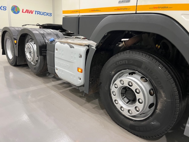 Volvo FM 450 6×2 Midlift Tractor Unit