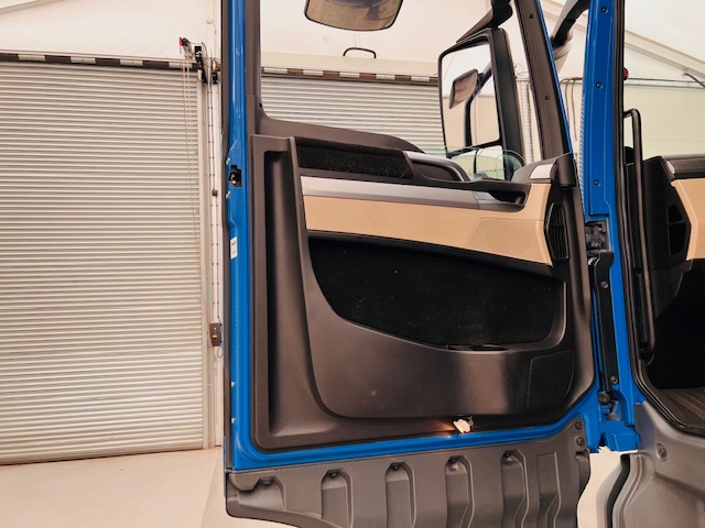 MAN TGX 26.420 6×2 Midlift Tractor Unit