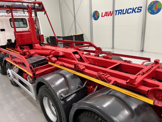 Scania P370 8×4 Rest Cab Hookloader Manual