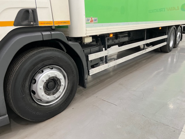 Scania P280 6×2 Rear Lift Day Cab Fridge Box