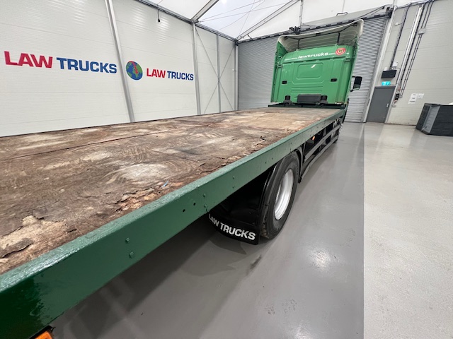 Scania P94 220 4×2 Sleeper Cab Flatbed