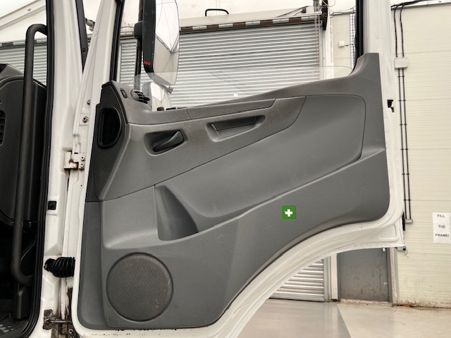 Mercedes Axor 1824 Day Cab Box Van