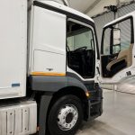 Mercedes Actros 1824 4×2 Sleeper Cab Box Van - thumbnail