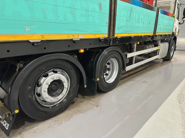 DAF CF 370 6×2 Rear Lift Dropside Brick Grab Manual