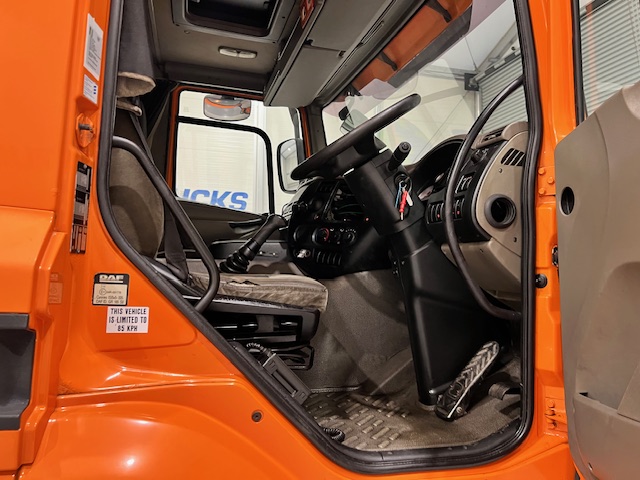 DAF CF65 220 Sleeper Cab Curtainsider