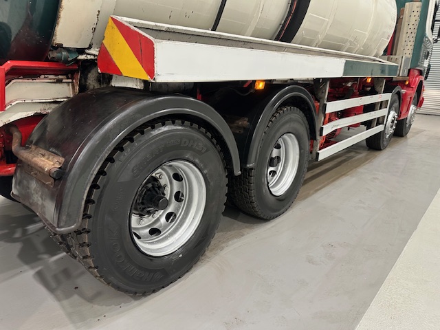 Scania R420 8×4 Highline Vacuum Tanker