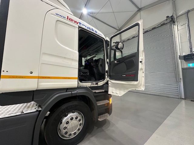 Scania G410 4×2 Sleeper Cab Tractor Unit