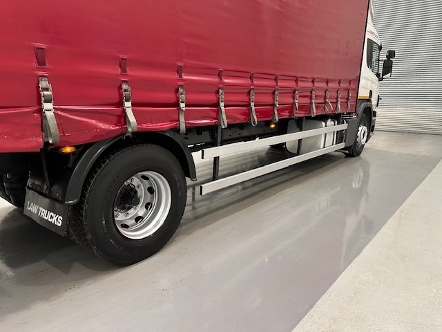 Scania P250 4×2 Sleeper Cab Curtainsider