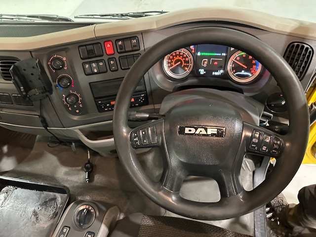 DAF LF 250 4×2 Rest Cab Tractor Unit
