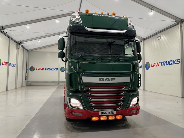 DAF XF 460 6×2 Rear Lift Tractor Unit Manual