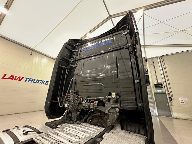 Scania R450 6×2 Midlift Highline Tractor Unit