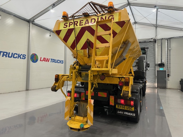 Mercedes Axor 2628 6×4 Day Cab Hookloader Gritter
