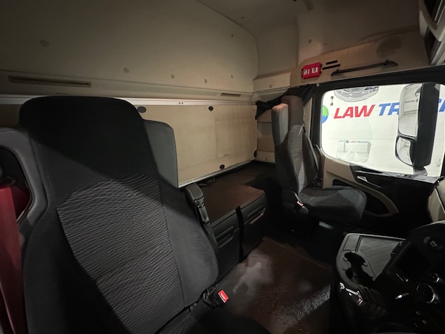 Mercedes Actros 2545 6×2 Midlift Tractor Unit