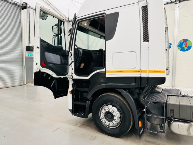 Iveco Stralis 450 4×2 Tractor Unit