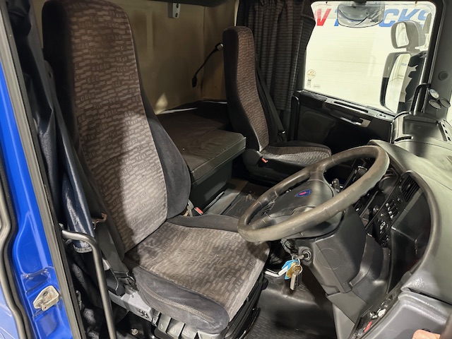 Scania R270 4×2 Sleeper Cab Box Van Manual