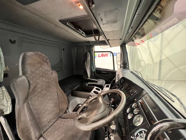 DAF CF85 380 4×2 Sleeper Cab Tractor Unit Manual