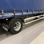 DAF CF 250 4×2 Sleeper Cab Curtainsider - thumbnail