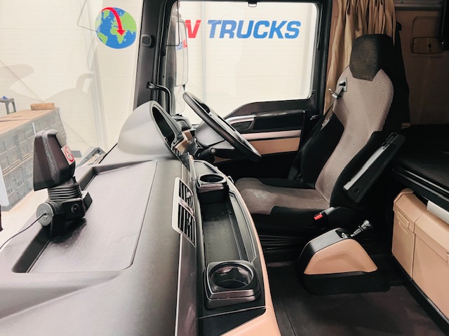 MAN TGX 26.460 6×2 Tractor Unit