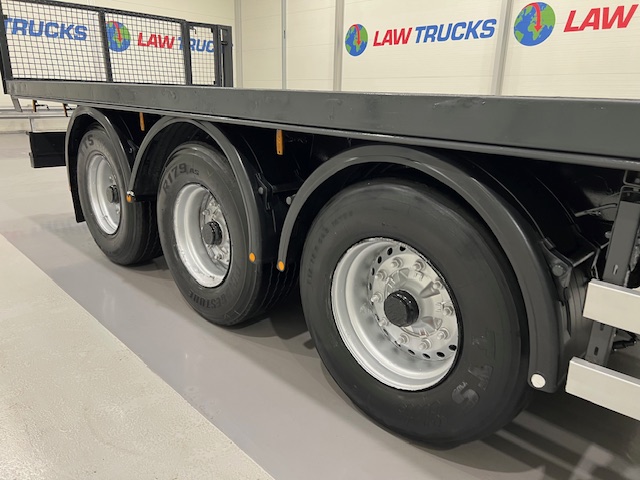 Montracon Tri Axle Flatbed Drawbar Trailer