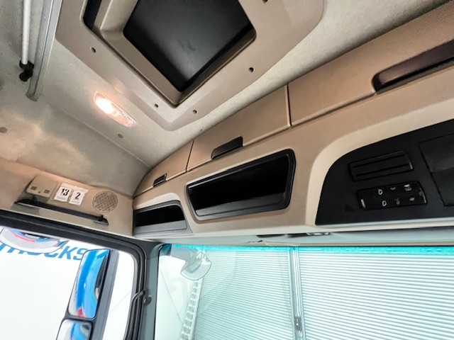 Mercedes Actros 2530 Rear Lift Sleeper Cab Curtainsider