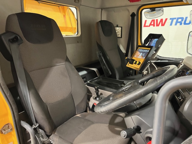 DAF LF 250 4×2 Sleeper Cab Gritter