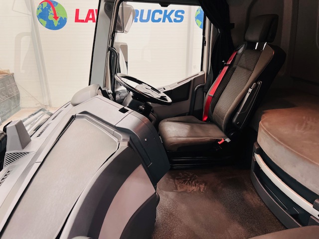 Renault T460 6×2 Midlift Tractor Unit
