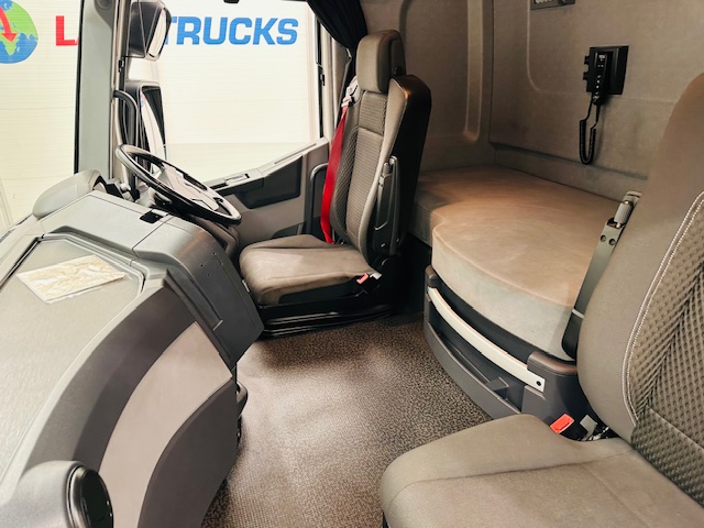Renault T460 6×2 Midlift Tractor Unit
