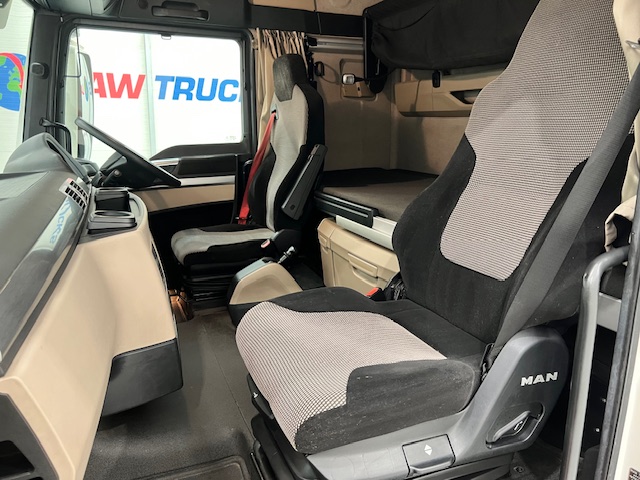 MAN TGX 26.470 6×2 Midlift Tractor Unit
