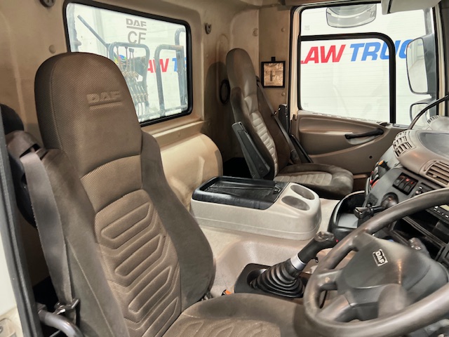 DAF CF85 410 8×4 Day Cab Steel Tipper Grab