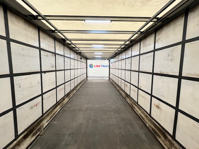 Mercedes Actros 1824 Day Cab Curtainsider