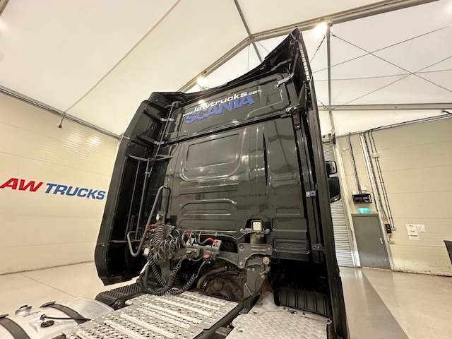 Scania R450 6×2 Midlift Highline Tractor Unit